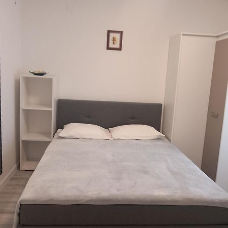 Apartman Iva Kuciste Pokój zdjęcie