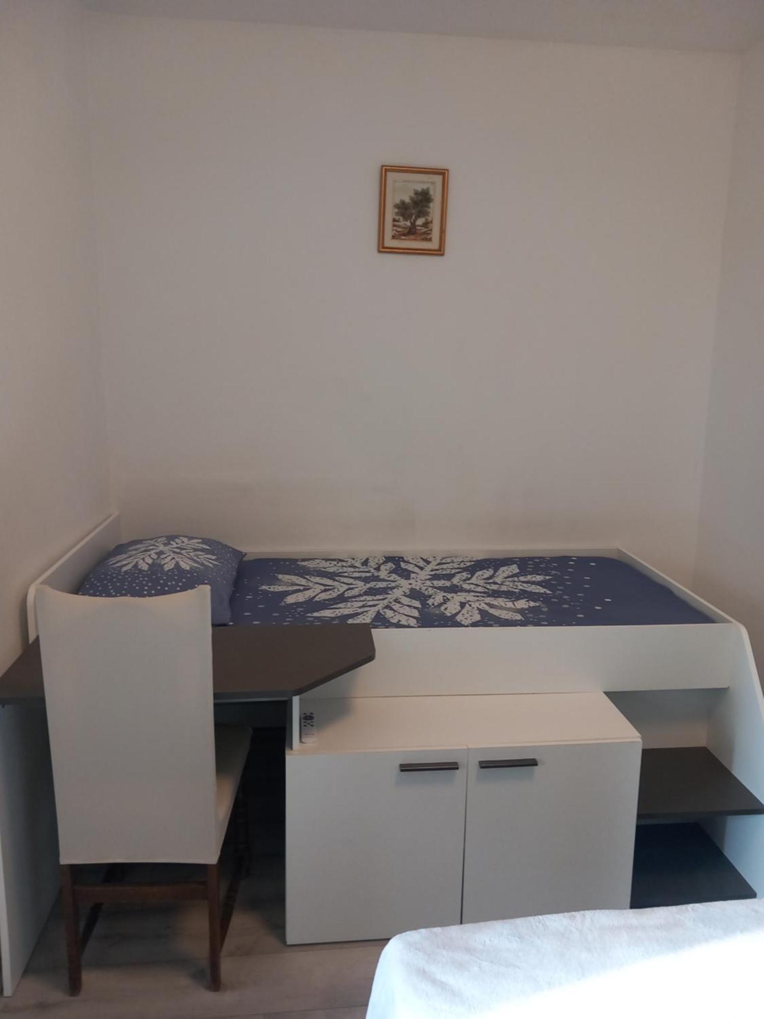Apartman Iva Kuciste Pokój zdjęcie